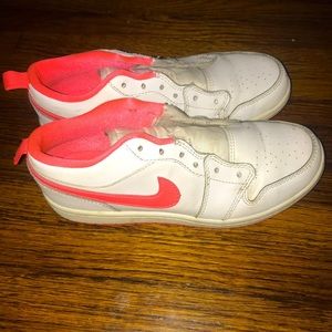 Kids Jordan 1 size 3y